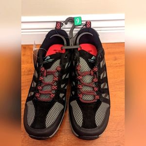 Women's Athletic Shoe